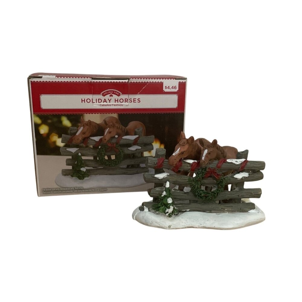 Vtg Holiday Time Holiday Horses Christmas Village Accessory Rail Fence Wreath